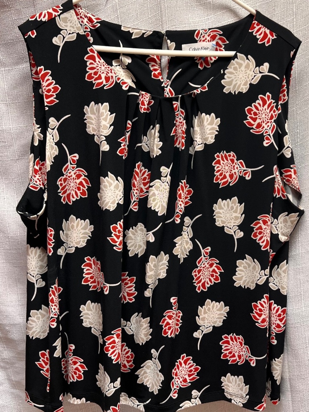 Calvin Klein Woman's Top- Black Floral. Sleeveless. Size 1X.